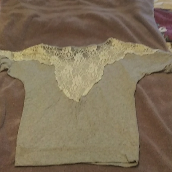 A xs wet seal shirt - Picture 2 of 2